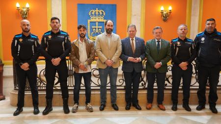 El Ayuntamiento de Oviedo colaborará con los consistorios de Pravia y Ribadesella con el envío de efectivos policiales para las fiestas del Xiringüelu y Piraguas
