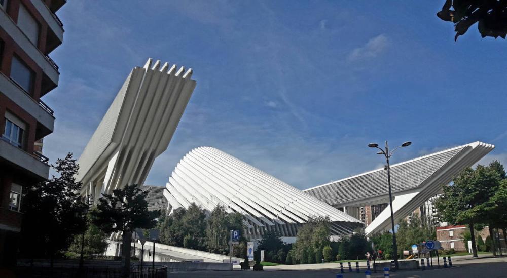 Imagen El Ayuntamiento ejecuta la adquisición de las tres plantas de la galería Comercial del Calatrava